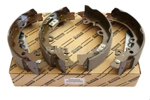 genuine brake lining toyota fortuner 1gr kun25 1kd hilux vigo 2gd 04495-0k070