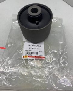 lower arm bush big Nissan Murano altima elgrand teana j32 54570 1aa1a