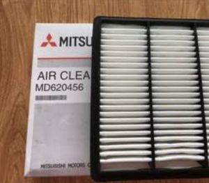 airfilter mitsubishi pajero shogun montero L200 delica mr404847 md620456