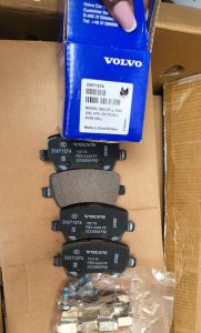 Volvo brake pads genuine model XC70 XC60 S80 V70 30671574